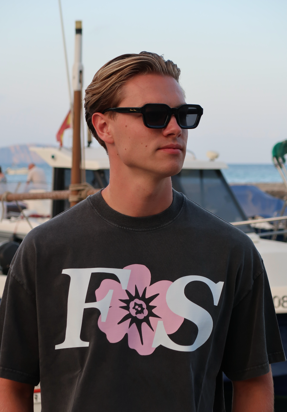 BLACK SUNFADED FS TEE