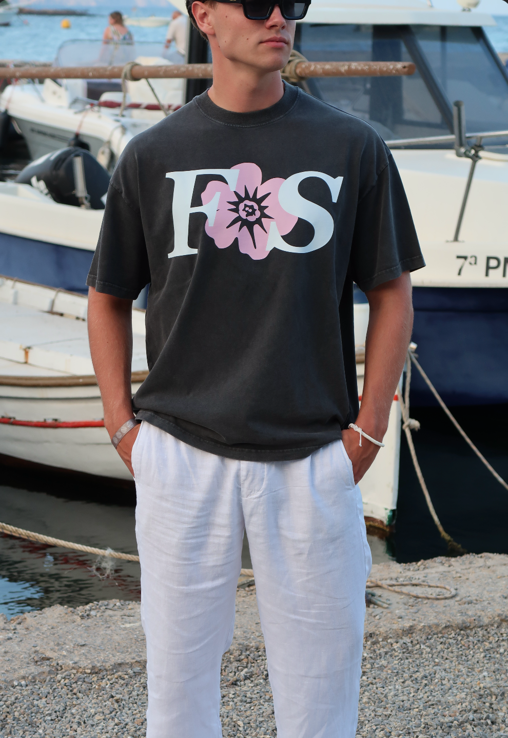 BLACK SUNFADED FS TEE